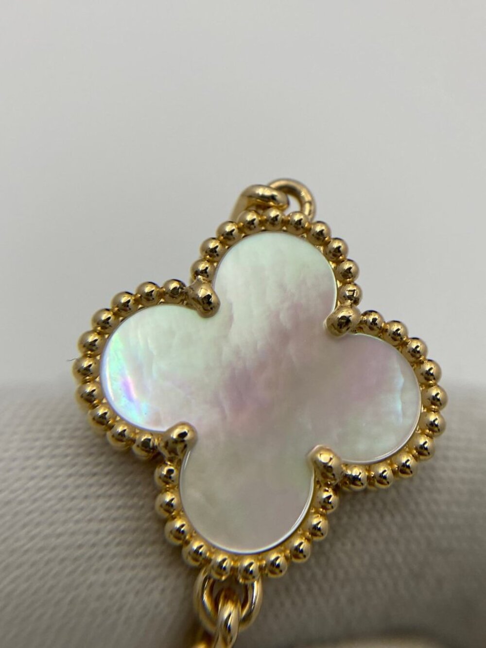 Authentic Van Cleef & Arpels  Mother of Pearl 5 Motifs Vintage Alhambra Bracelet - Picture 3 of 8